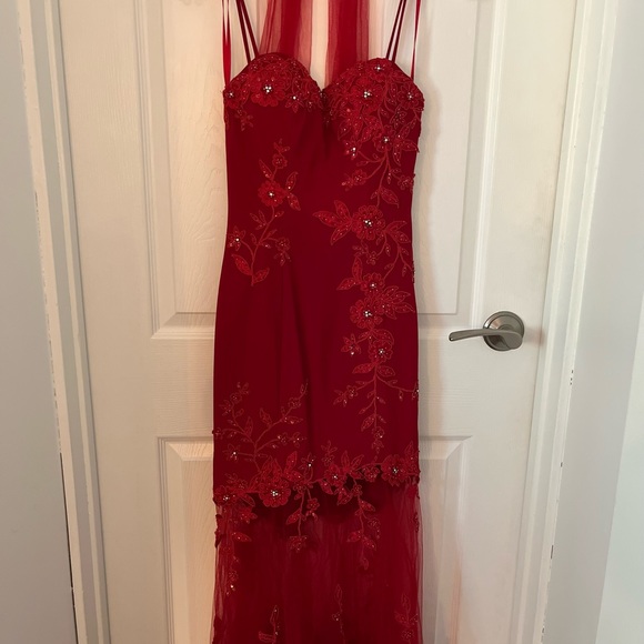 Red embroidered beaded grad dress. Formal gown - Picture 2 of 11